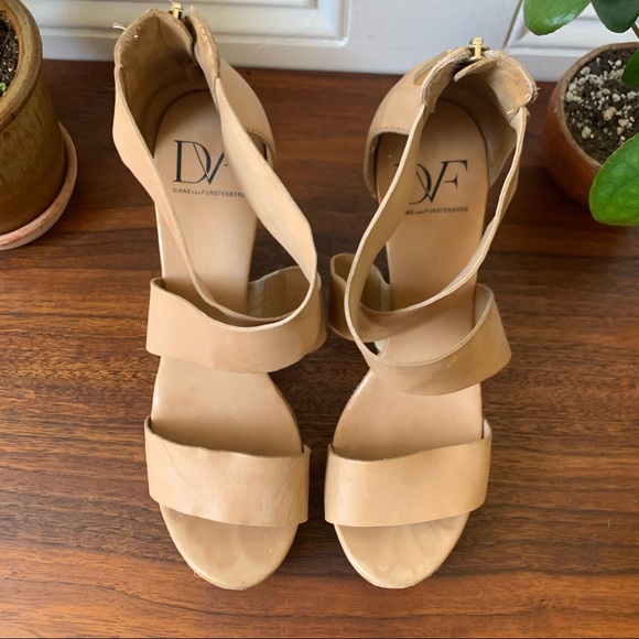 Diane Von Furstenburg Tan Opal Crisscross Wedge - Picture 7 of 10